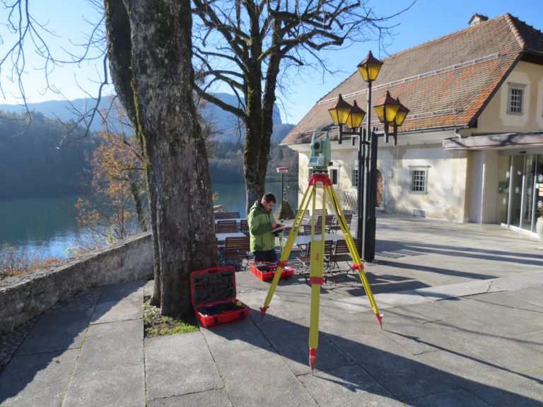 Geodetske meritve BOGEMA na terenu