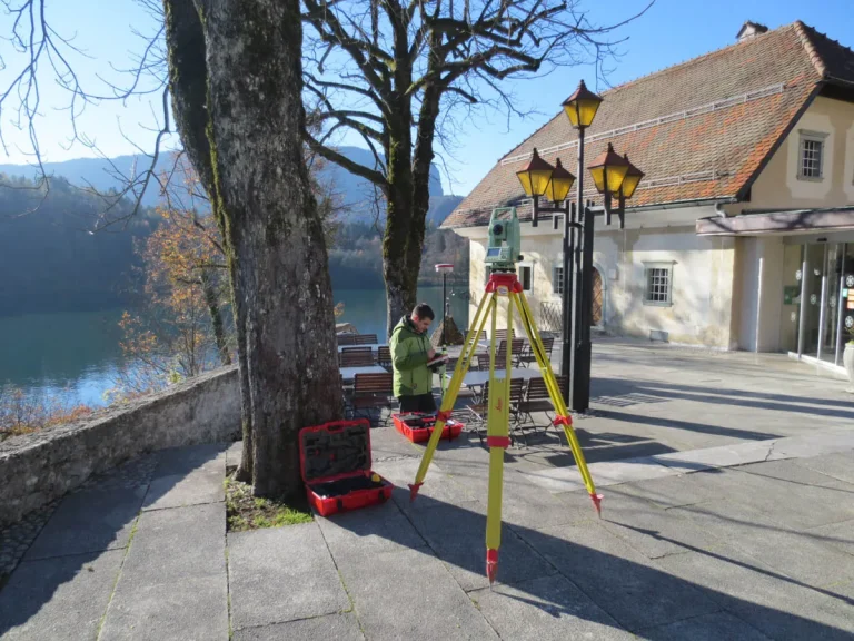 Geodetske meritve BOGEMA na terenu